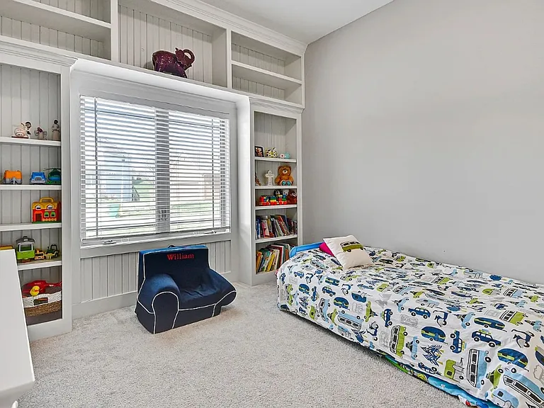 8003 W 166th Ter — Photo 14