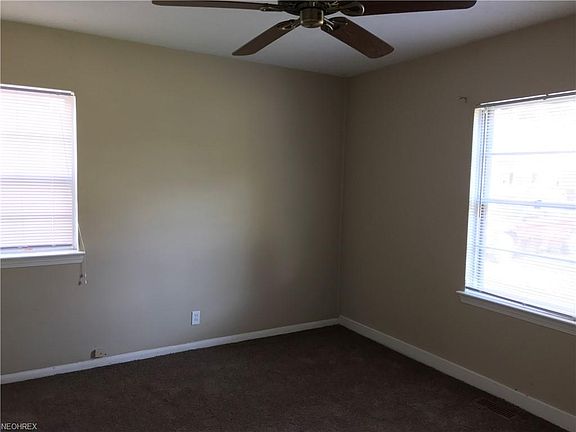 5th image of 4658 W 158th St