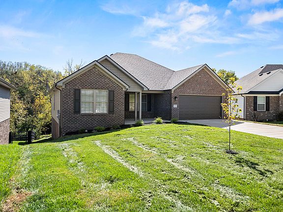 3rd image of 829 Wyatt Ct