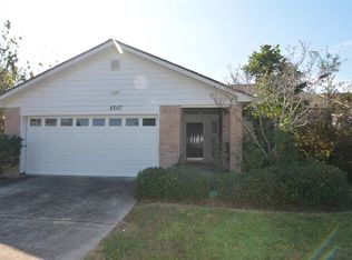 8207 Windy Creek Dr, Houston, TX 77040