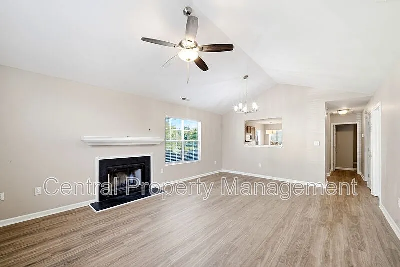 2 bed, 2.0 bath, 1068 sqft, $1,495 — Photo 2