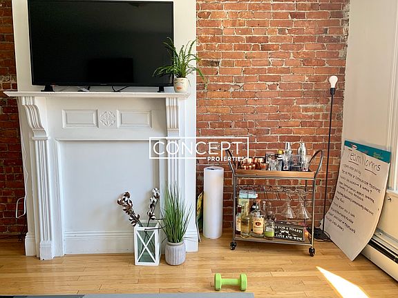4th image of 64 Murdock St #2