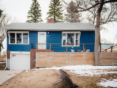 917 2nd Pl NE, Jamestown, ND, 58401