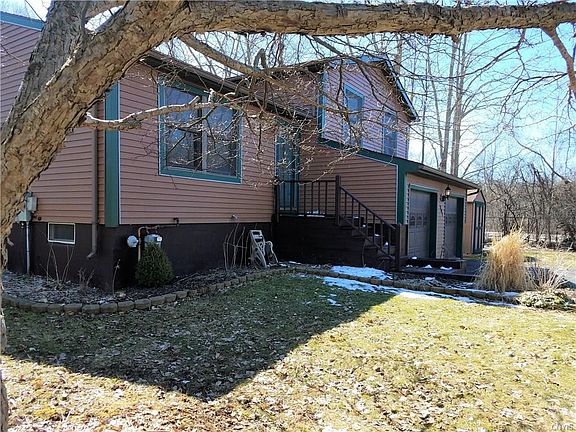 2nd image of 307 Golfcrest Cir