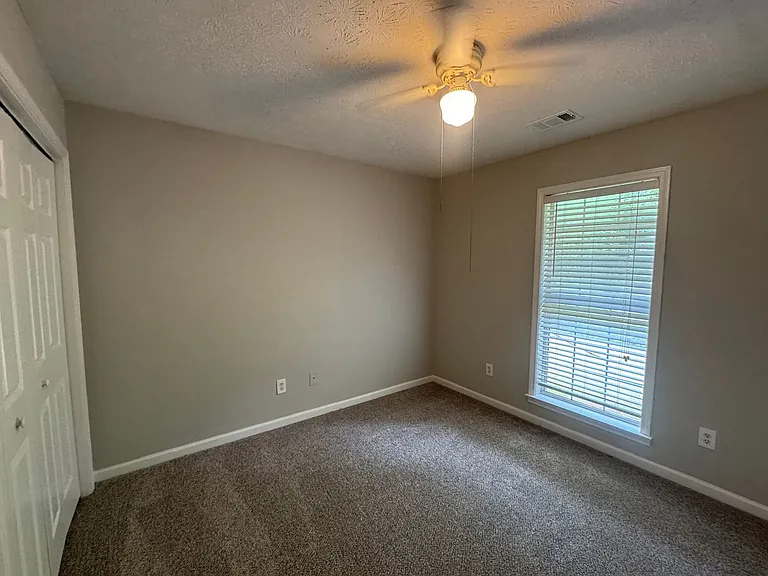 7002 Oak Side Ct — Photo 25