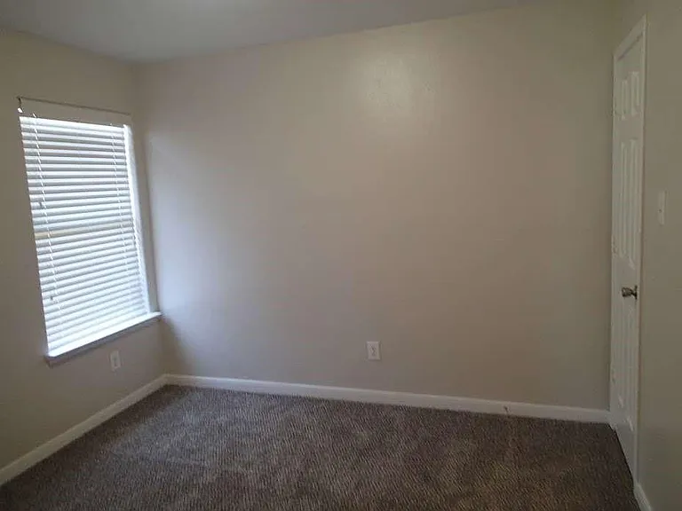 6906 Lost Timber Ln — Photo 13