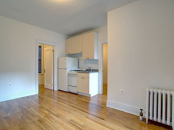 4th image of 511 W 169th St APT 1