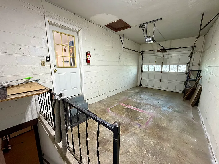 11 Rose Ct — Photo 32