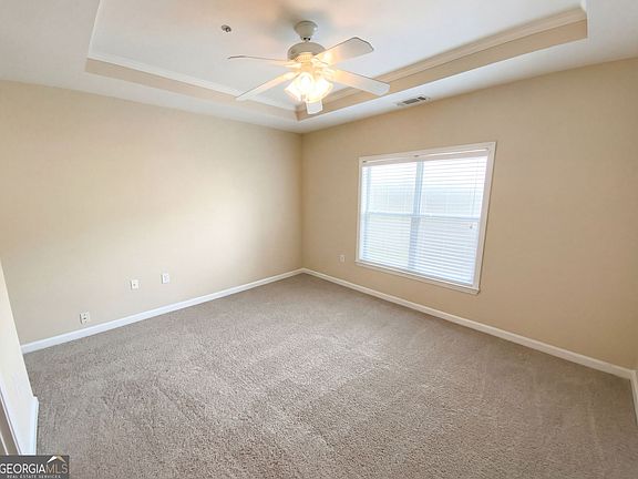 4th image of 522 Sandringham Dr #522