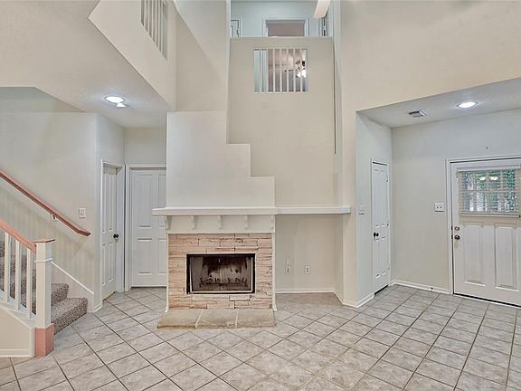 2nd image of 51 Stone Creek Pl