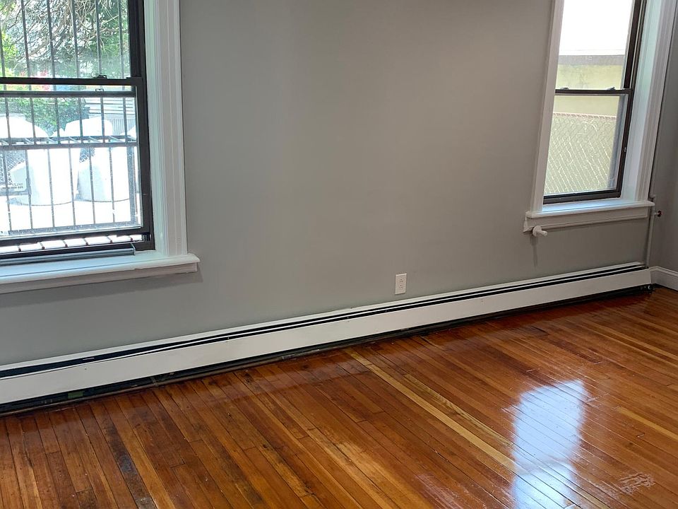 1st image of 163 Burhans Ave #1