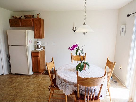 4th image of 8762 Barrington Dr