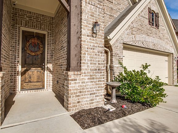 2nd image of 2409 Valley Glen Dr