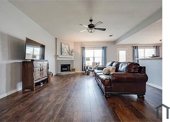 4th image of 704 Nancy Dr