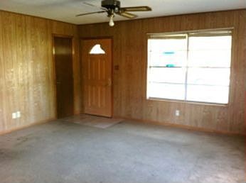 4th image of 120 Mesquite St