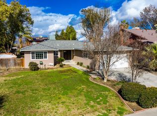 884 Cedar Ln, Lemoore, CA 93245