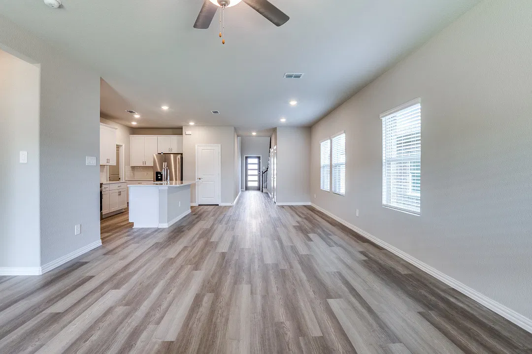 609 Mossy Rock Dr — Photo 3