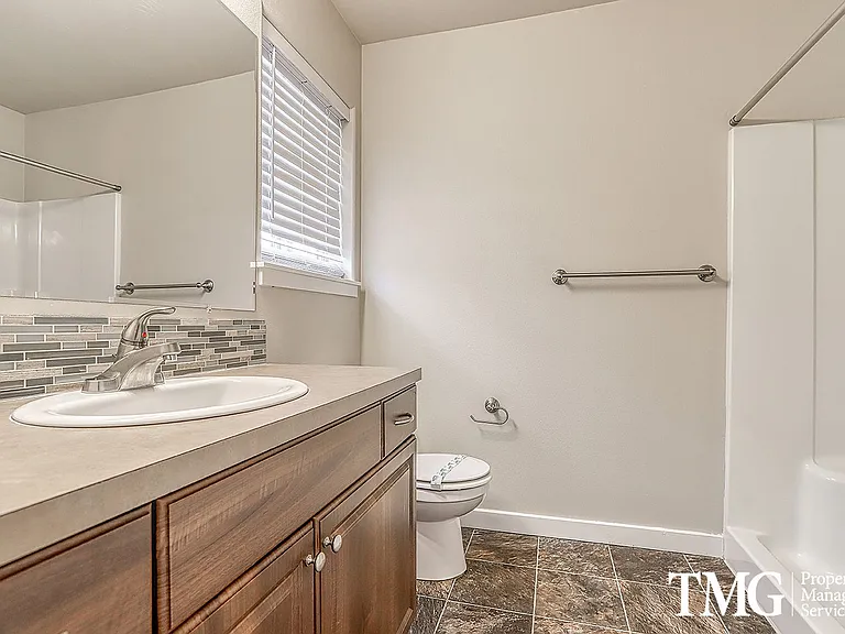 7115 NE 62nd St — Photo 13