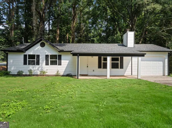 20 Skylark Ln, Jonesboro, GA 30238