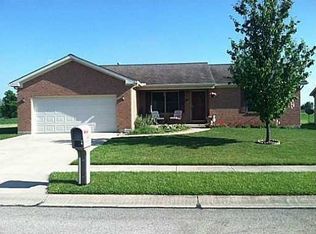 1371 Dartmouth St, Sidney, OH 45365