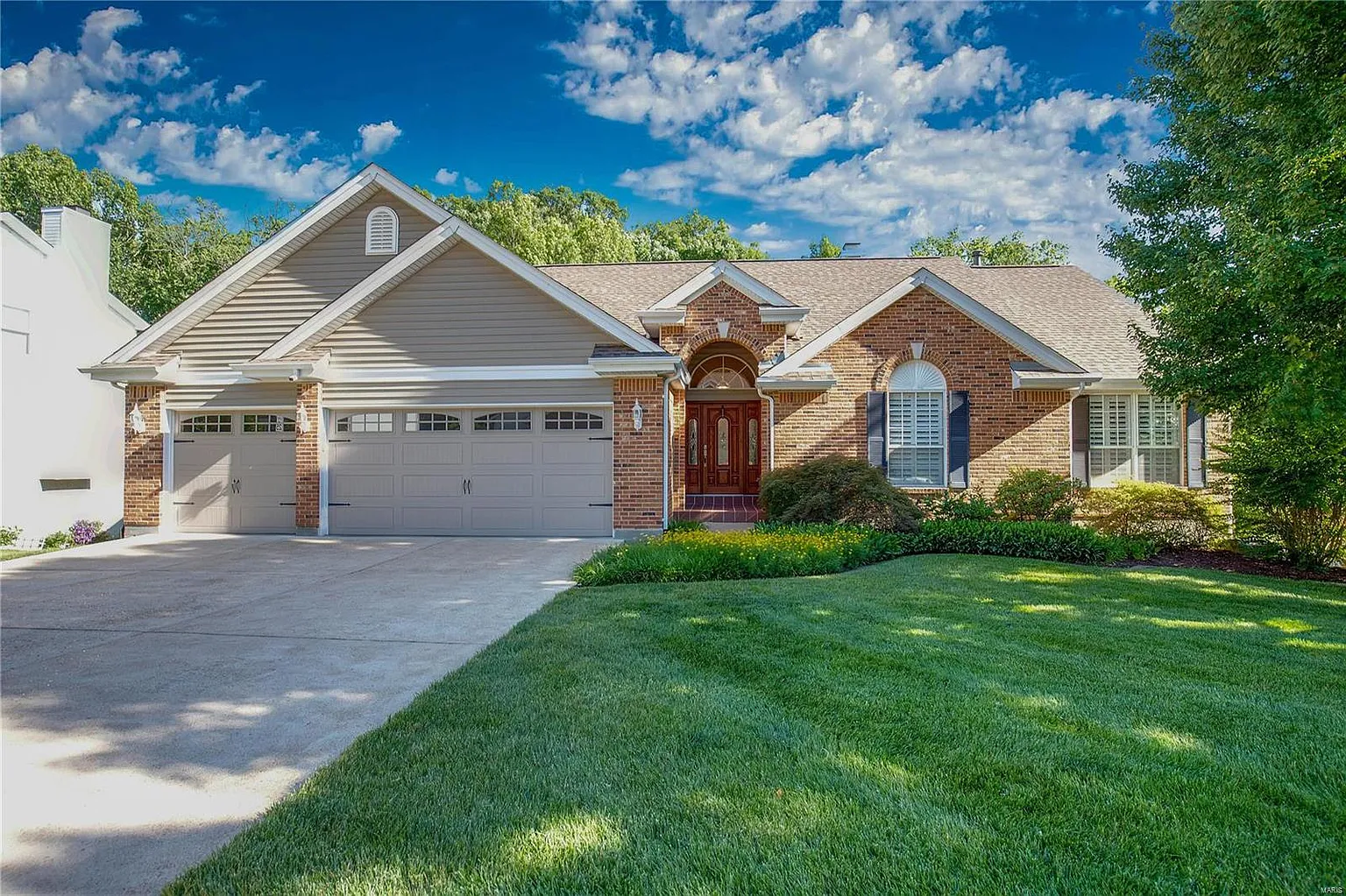 7357 Stream Valley Ct photo 1