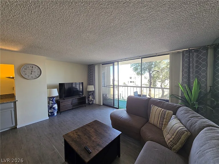 750 S Royal Crest Cir #313 — Photo 15