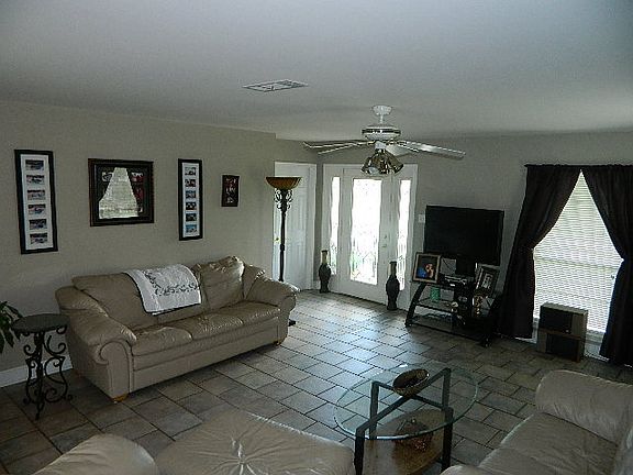 5th image of 517 Summerfield Dr