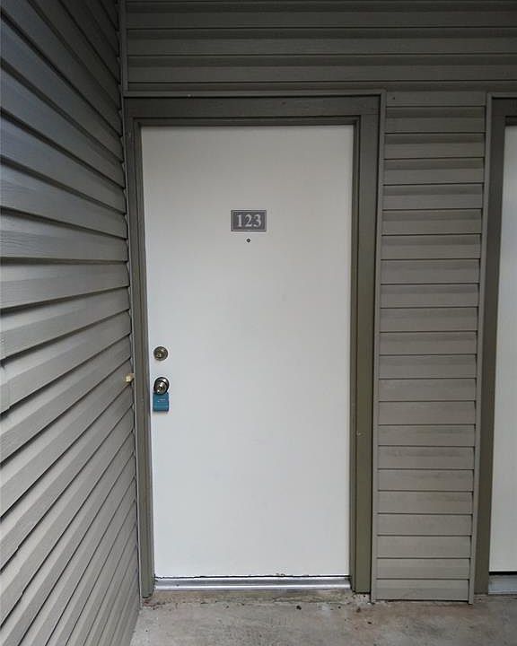 1st image of 9707 Richmond Ave APT 123