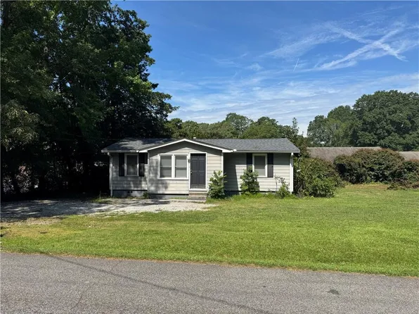 6261 Pine Grove Rd, Riverdale, GA 30274