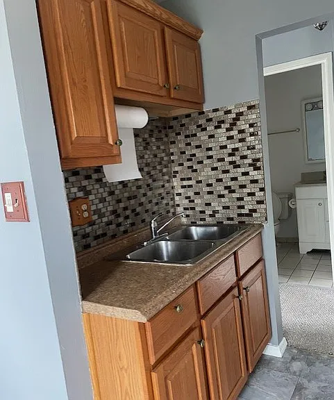 361 W Hawthorne Cir #5 — Photo 10