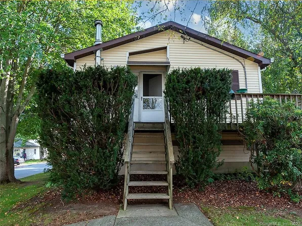 82 Phillips Street, Waterford, CT 06385