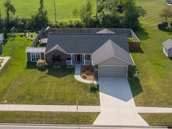 1526 Waynedale Dr, Garrett, IN 46738