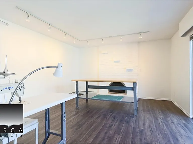 6400 Dakota Dr — Photo 12