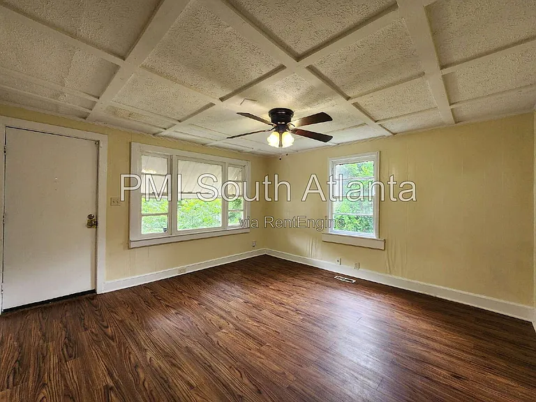 348 N 17th St — Photo 3