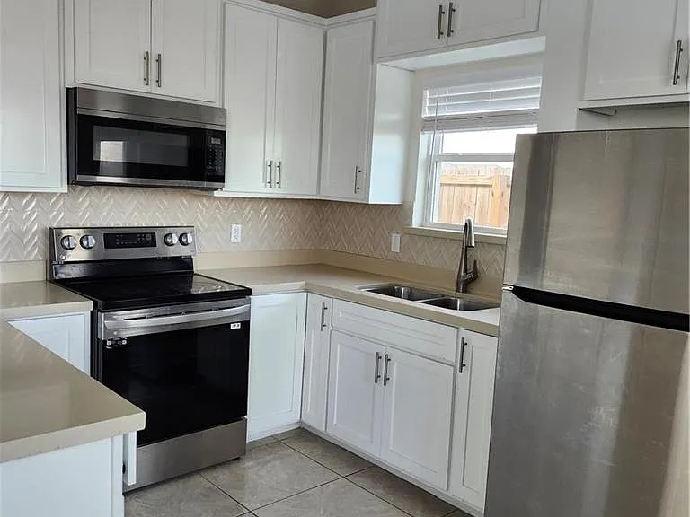 918 N Clarence Ave #2 — Photo 4
