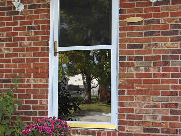 5th image of 713 Lakeland Dr