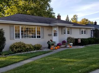 2211 S Carpenter St, Appleton, WI 54915