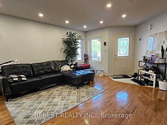 4th image of 8 Treepark St