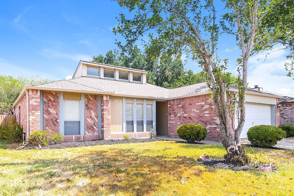 3 bed, 2.0 bath, 1412 sqft, $2,540 — Photo 3
