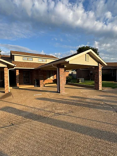 2711 Greenbriar Dr #A Photo 1
