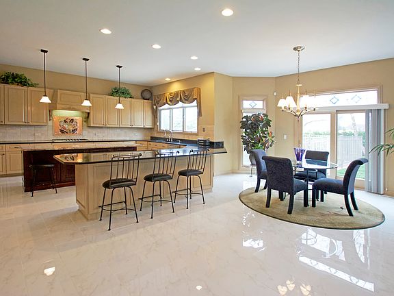 5th image of 15140 Alpine Dr
