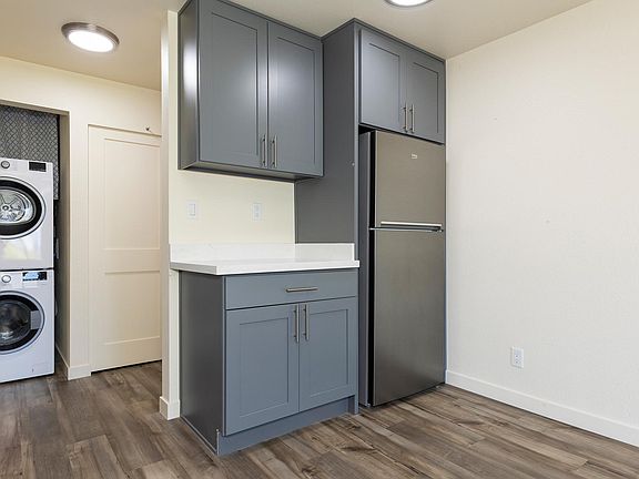 4th image of 1310 E Thomas St APT 401