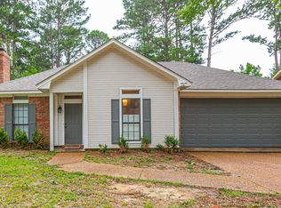 670 Twin Harbor Pl, Madison, MS 39110