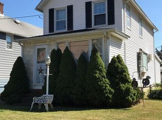 44 John St, Helmetta, NJ 08828