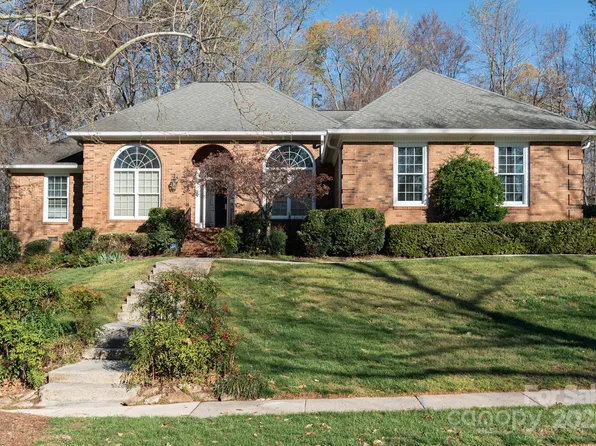 9925 Lampkin Way, Charlotte, NC 28269