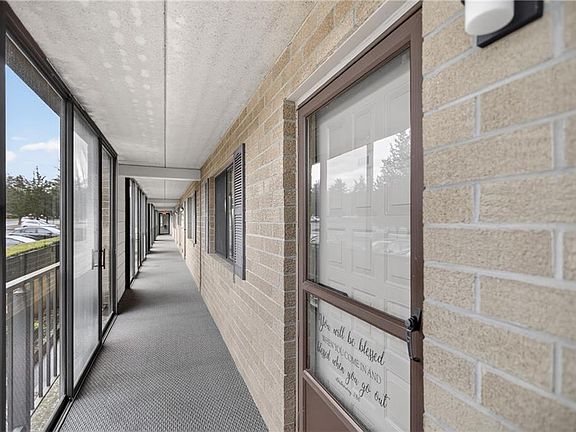 3rd image of 650 E Greenwich Ave APT 5-110