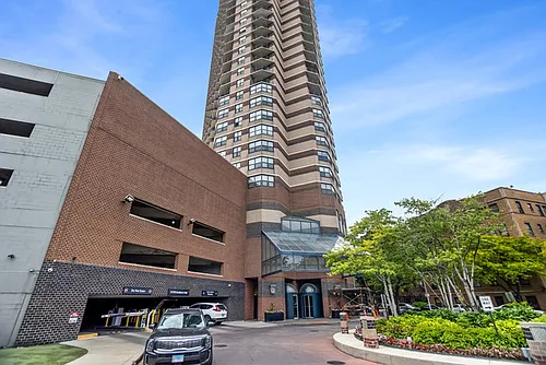 3660 N Lake Shore Dr Photo 1