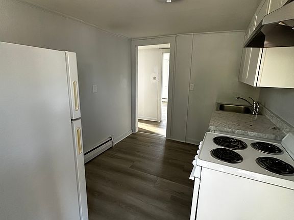 2nd image of 305-307 Silver Ln #W