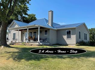 13035 157th Rd, Sweet Springs, MO 65351