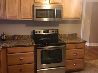 2123 E Maple Rd, Birmingham, MI 48009